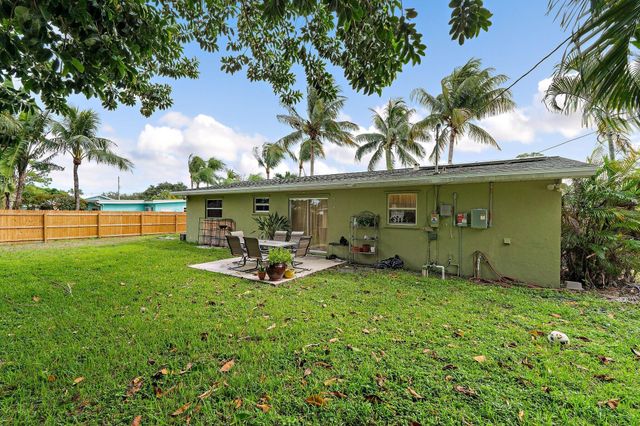 1007 Pottawatomie Street, Jupiter, FL 33458