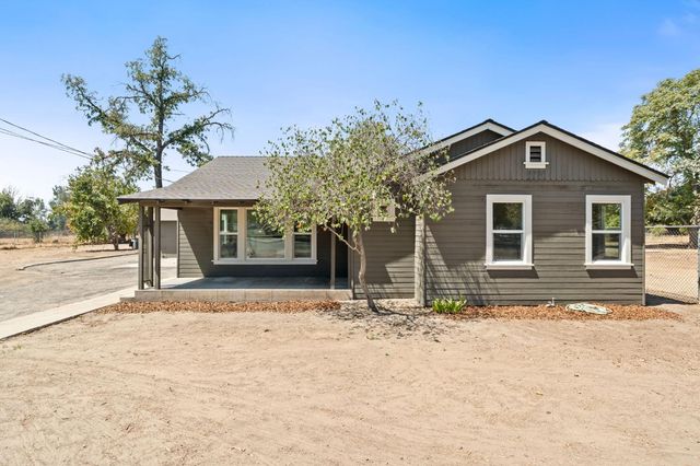 715 N Hughes Avenue, Fresno, CA 93728