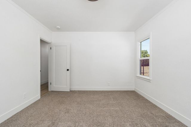 715 N Hughes Avenue, Fresno, CA 93728