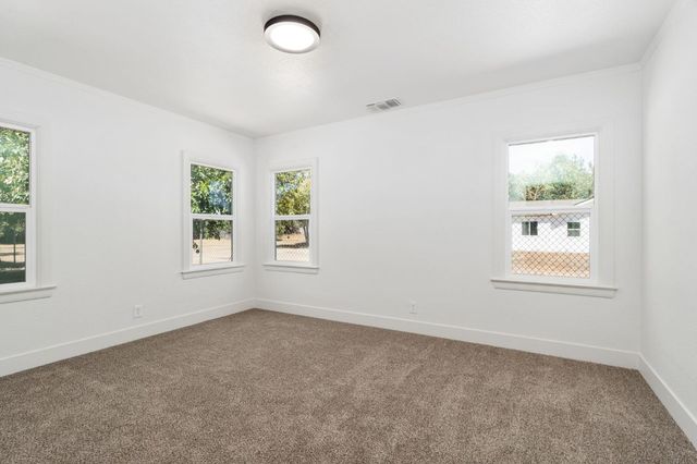 715 N Hughes Avenue, Fresno, CA 93728