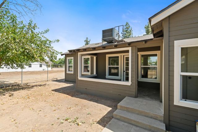 715 N Hughes Avenue, Fresno, CA 93728