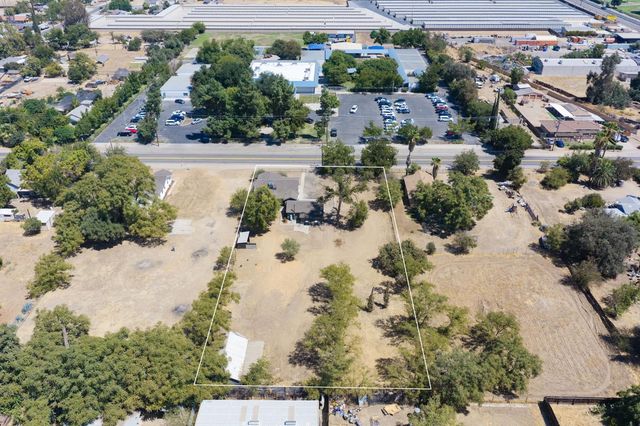 715 N Hughes Avenue, Fresno, CA 93728