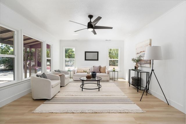 715 N Hughes Avenue, Fresno, CA 93728