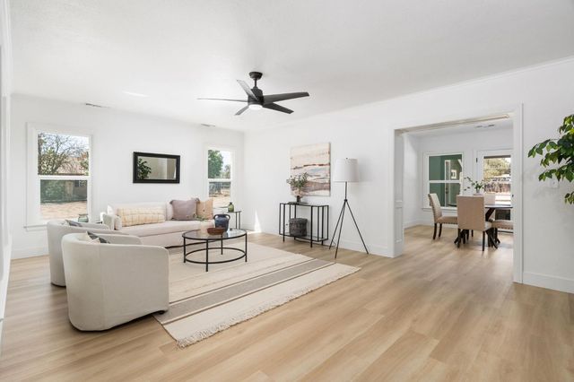 715 N Hughes Avenue, Fresno, CA 93728