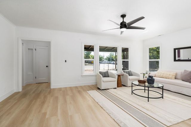 715 N Hughes Avenue, Fresno, CA 93728