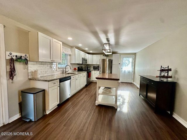716 7th Avenue, Toms River, NJ 08757
