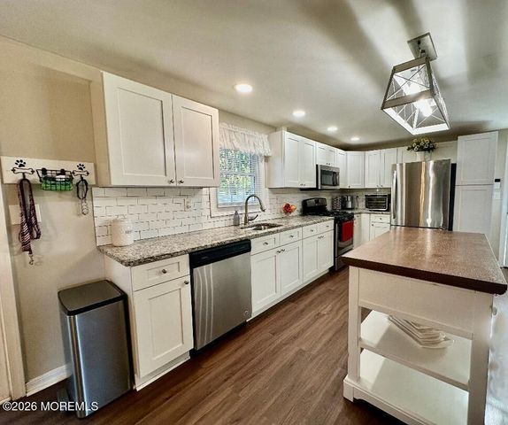 716 7th Avenue, Toms River, NJ 08757