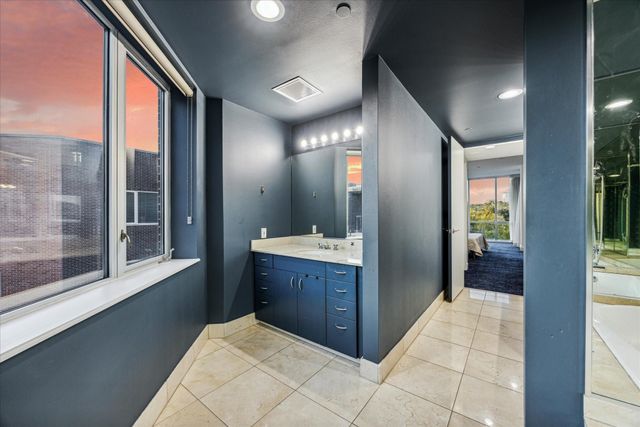 901 W 9th ST 401A, Austin, TX 78703