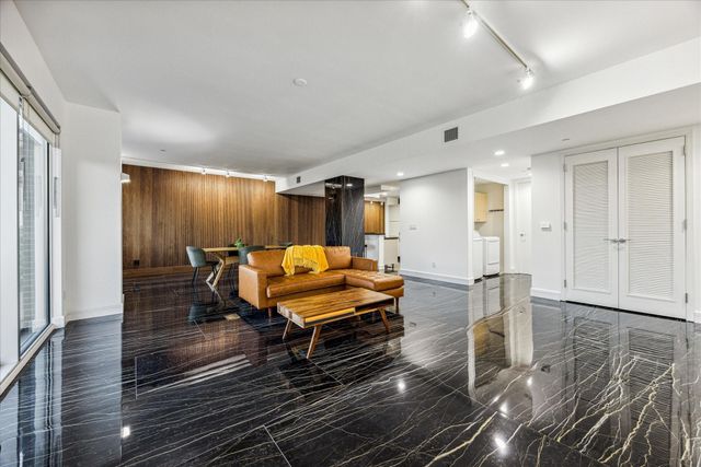 901 W 9th ST 401A, Austin, TX 78703