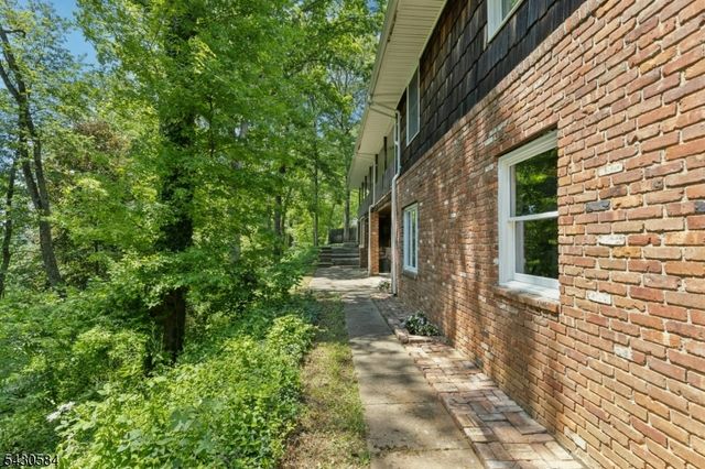 783 Long Hill Rd, Long Hill Twp., NJ 07933