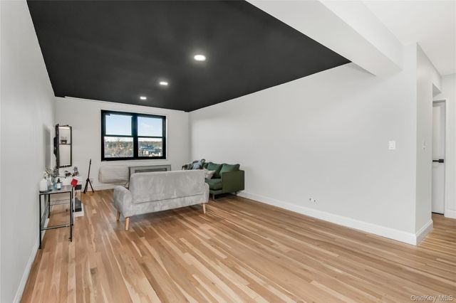 75 W 238th Street 3H, Bronx, NY 10463