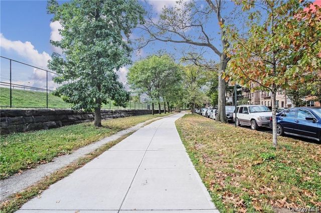 75 W 238th Street 3H, Bronx, NY 10463