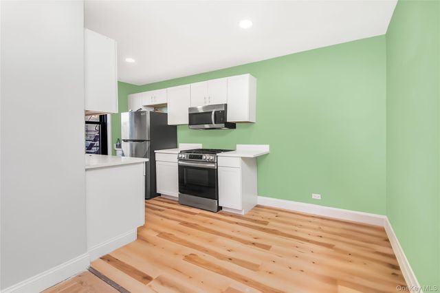 75 W 238th Street 3H, Bronx, NY 10463