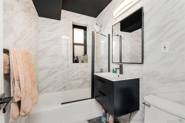 75 W 238th Street 3H, Bronx, NY 10463