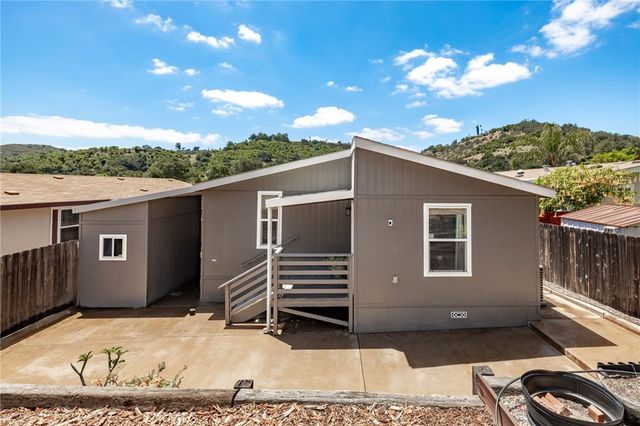 3909 Reche Road 127, Fallbrook, CA 92028
