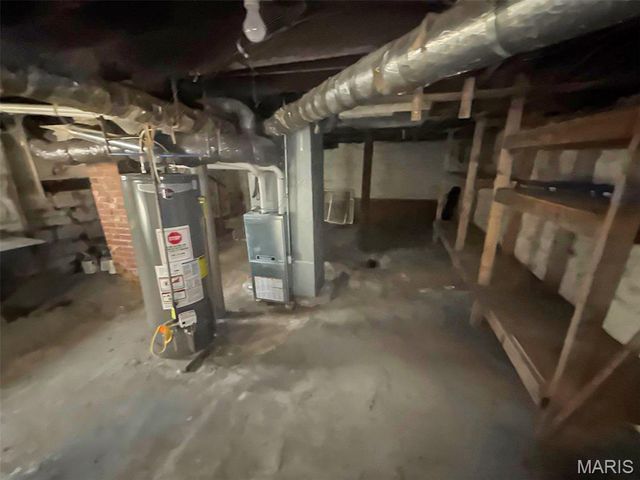 575 Crescent Avenue, Independence, MO 64053