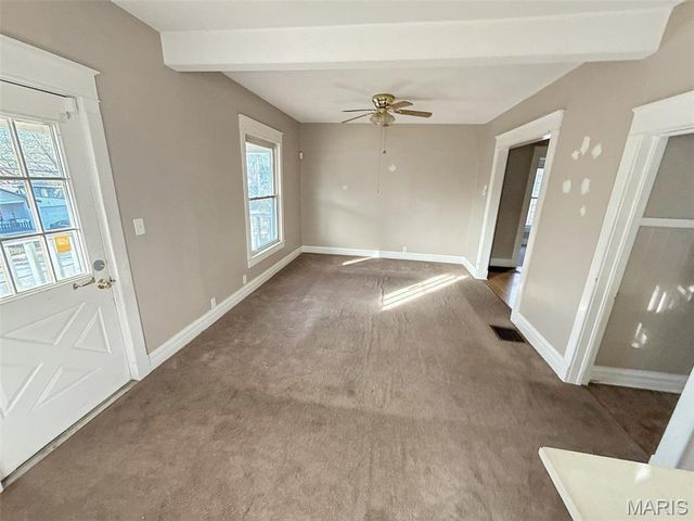 575 Crescent Avenue, Independence, MO 64053