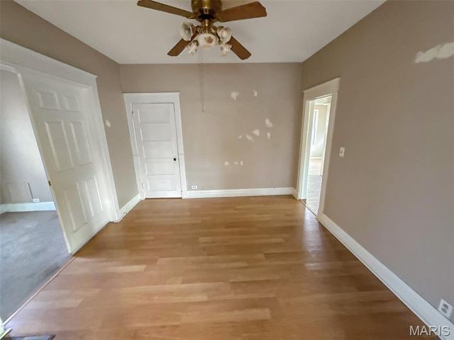 575 Crescent Avenue, Independence, MO 64053