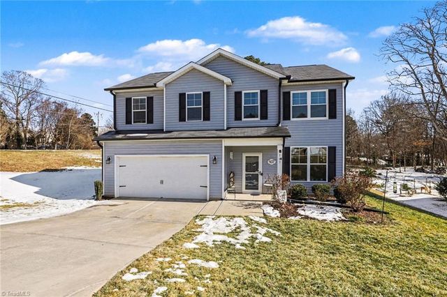 107 Charleston Ridge Drive, Mocksville, NC 27028