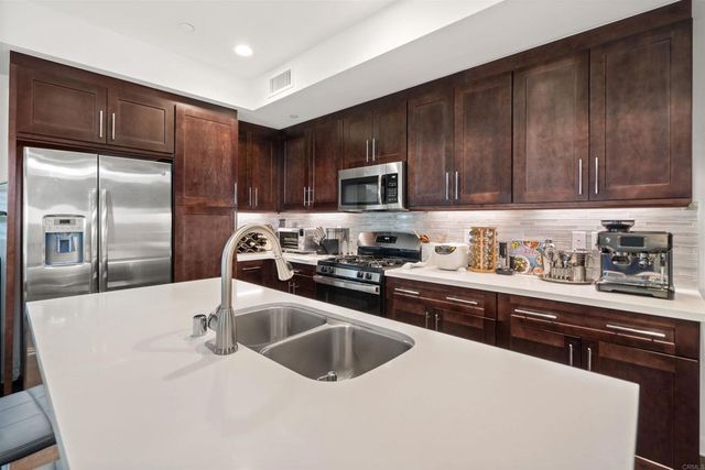 13408 N Manzanillo Lane, Sylmar, CA 91342