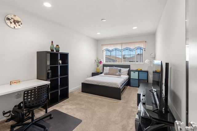 13408 N Manzanillo Lane, Sylmar, CA 91342