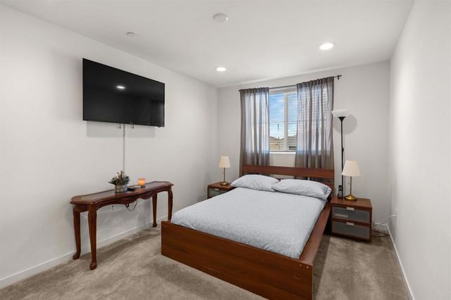 13408 N Manzanillo Lane, Sylmar, CA 91342