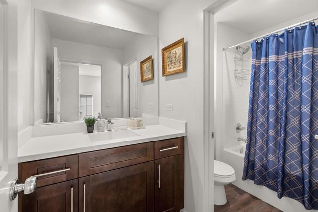 13408 N Manzanillo Lane, Sylmar, CA 91342