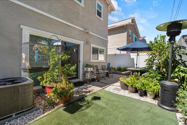 13408 N Manzanillo Lane, Sylmar, CA 91342