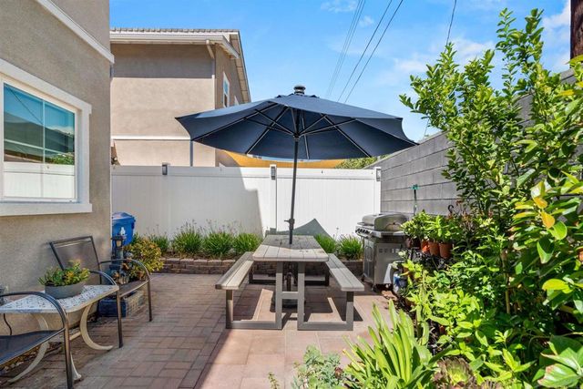 13408 N Manzanillo Lane, Sylmar, CA 91342