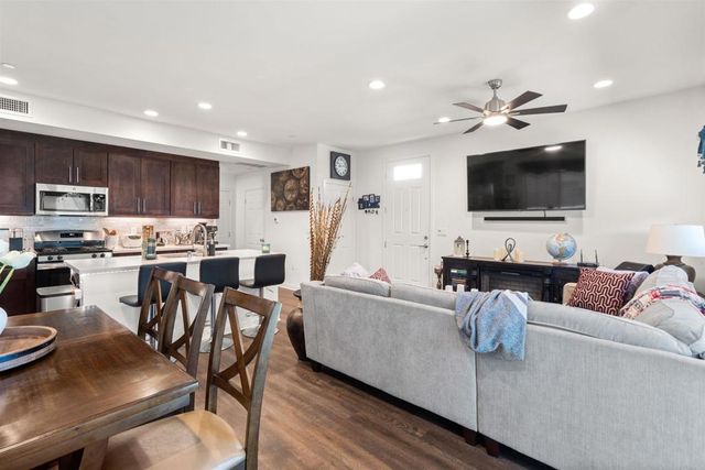 13408 N Manzanillo Lane, Sylmar, CA 91342