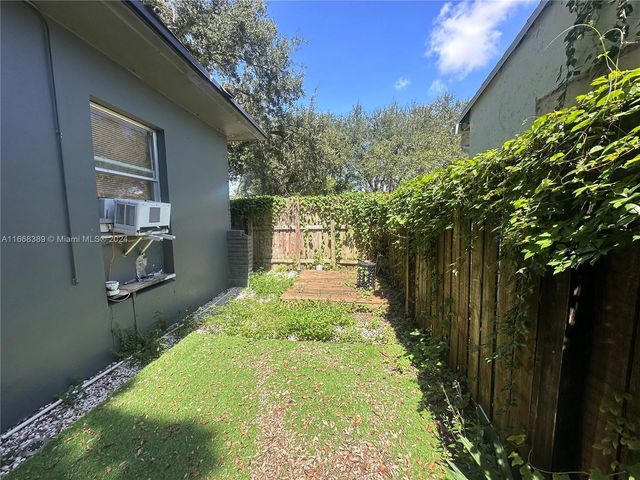 1418 SW 27th Street 1, Fort Lauderdale, FL 33315