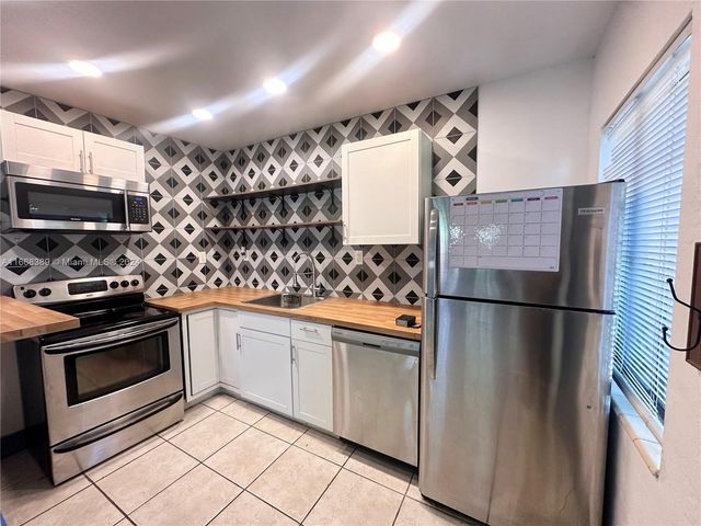 1418 SW 27th Street 1, Fort Lauderdale, FL 33315
