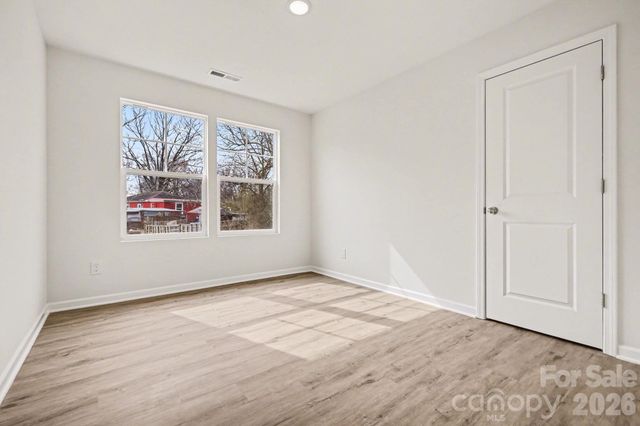 1725 Cloaninger Avenue, Statesville, NC 28625