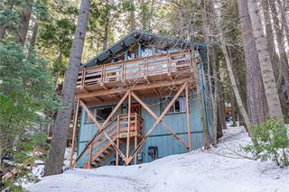 28349 Larchmont Lane, Lake Arrowhead, CA 92352