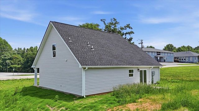 1859 Reid School Road, Taylors, SC 29687