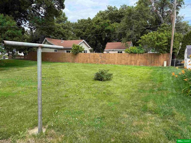 1540 N Maxwell Avenue, Fremont, NE 68025