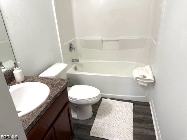 3021 NE 2nd AVE, Cape Coral, FL 33909