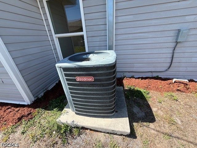 3021 NE 2nd AVE, Cape Coral, FL 33909