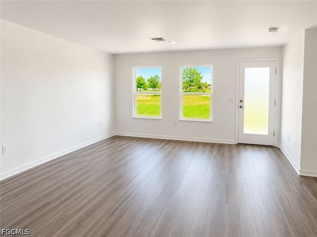 3021 NE 2nd AVE, Cape Coral, FL 33909
