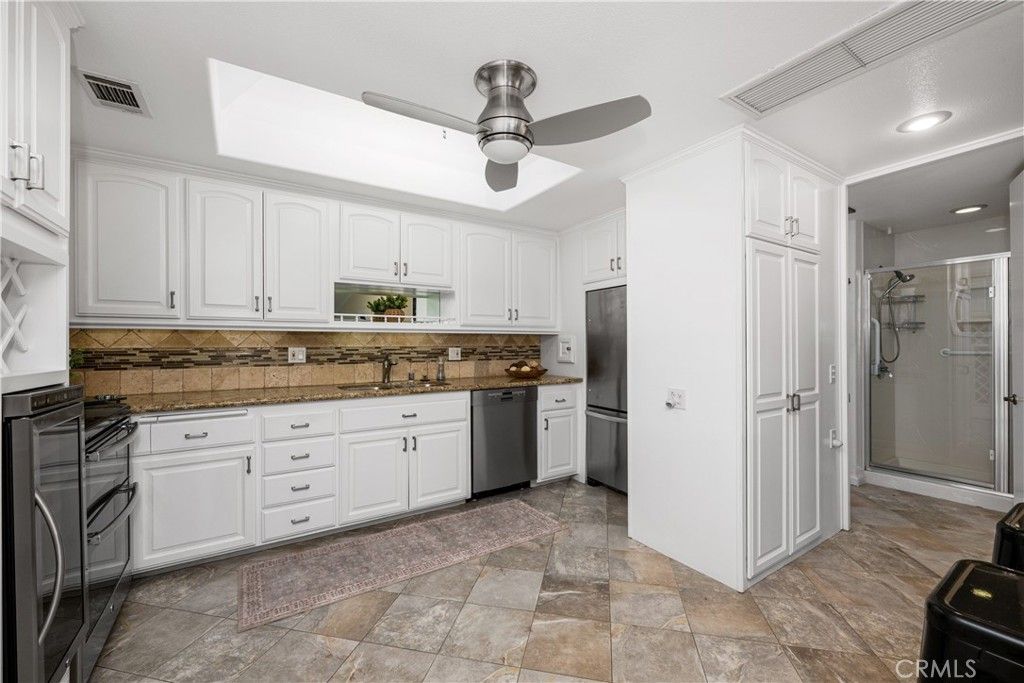 Image 28 of property listing at 13210 Seaview 250L, Seal Beach, CA 90740