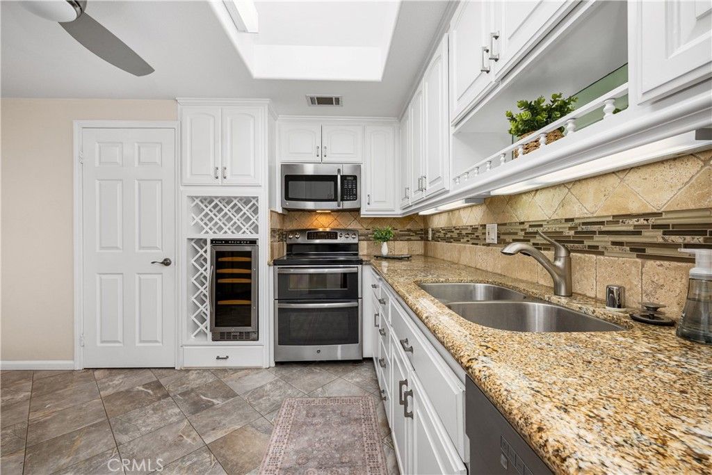 Image 31 of property listing at 13210 Seaview 250L, Seal Beach, CA 90740