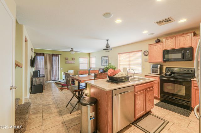 18967 N LELAND Road, Maricopa, AZ 85138