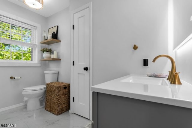 69 Leghorn Ave, Bridgewater Twp., NJ 08807