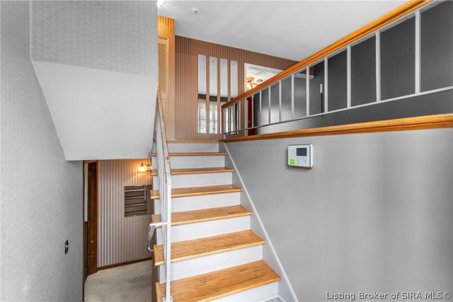 925 Redwood Drive, Clarksville, IN 47129
