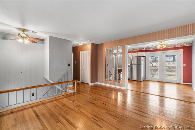 925 Redwood Drive, Clarksville, IN 47129
