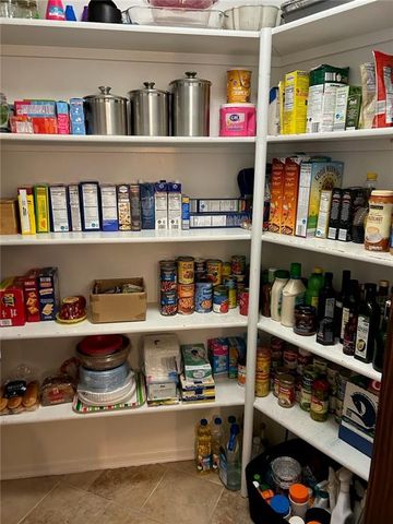 25293 Dehoff Drive, Tonganoxie, KS 66086