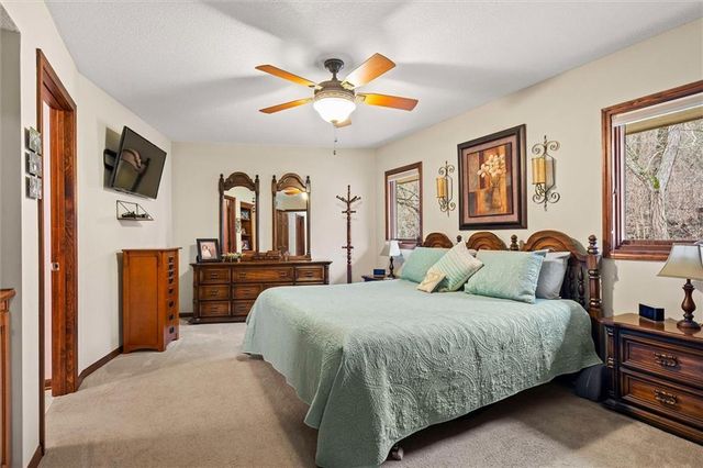 25293 Dehoff Drive, Tonganoxie, KS 66086