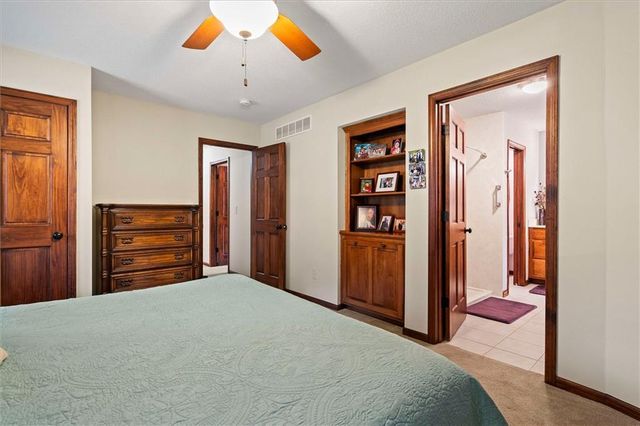 25293 Dehoff Drive, Tonganoxie, KS 66086