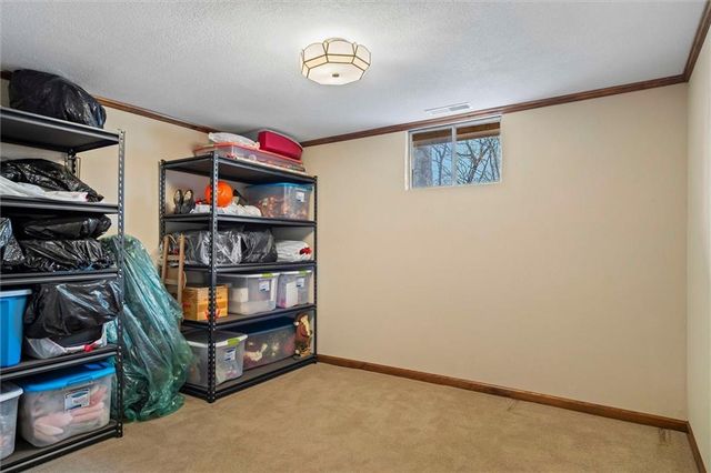 25293 Dehoff Drive, Tonganoxie, KS 66086