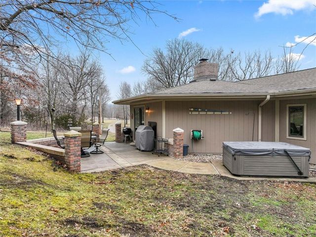 25293 Dehoff Drive, Tonganoxie, KS 66086
